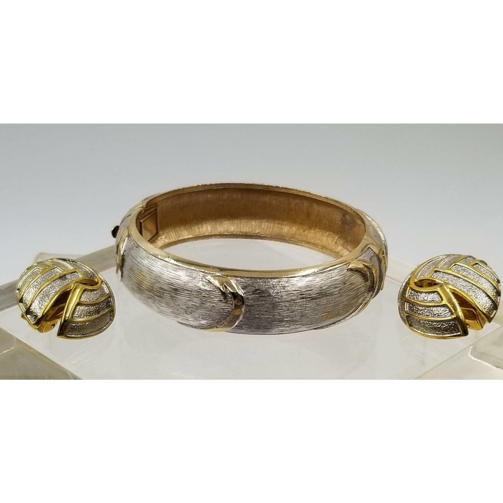 Vintage Gold Silver Tone Textured Bracelet with Clip Earrings DEJ577